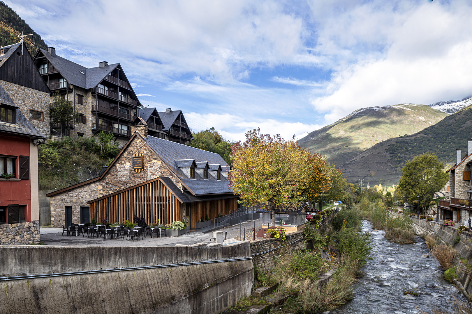 Centro Cívico Tredòs